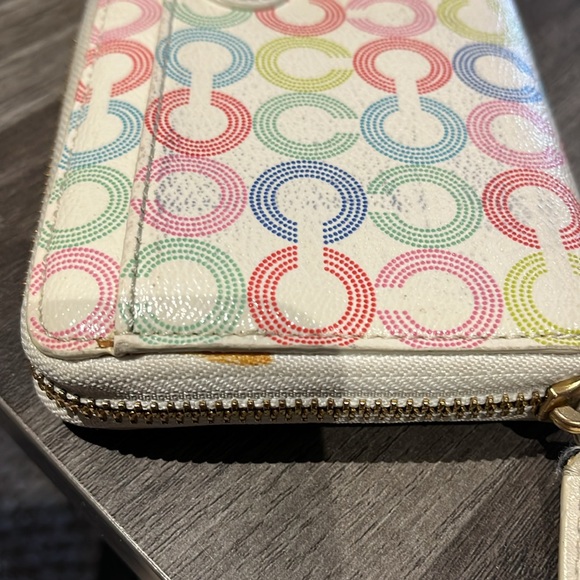 Coach white/multicolor C Women’s leather wallet - Picture 7 of 9